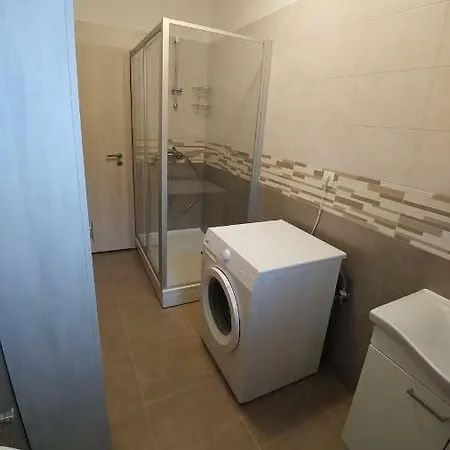 Maskaric アパート